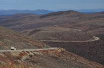 A Fiona desbravando a estrada Top of The World Highway, já no lado canadense da rodovia